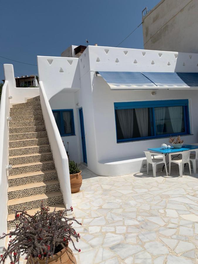 Blue Sea Villa & Apartments Makrýgialos Extérieur photo