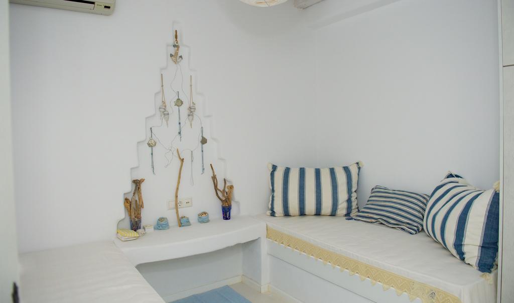 Blue Sea Villa & Apartments Makrýgialos Extérieur photo