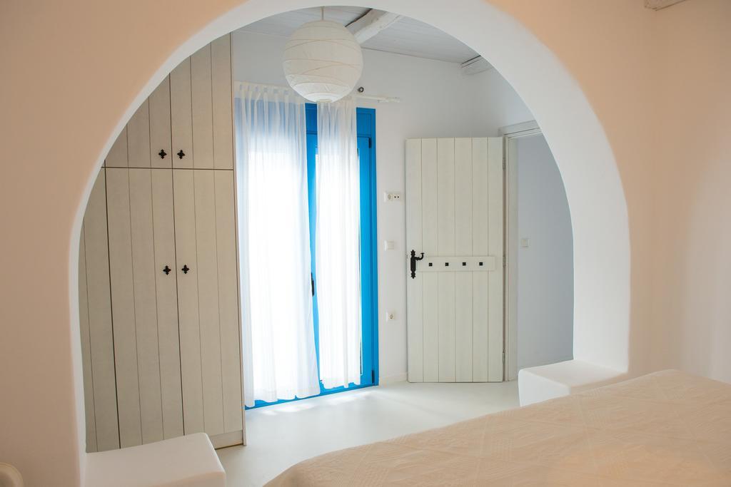 Blue Sea Villa & Apartments Makrýgialos Extérieur photo